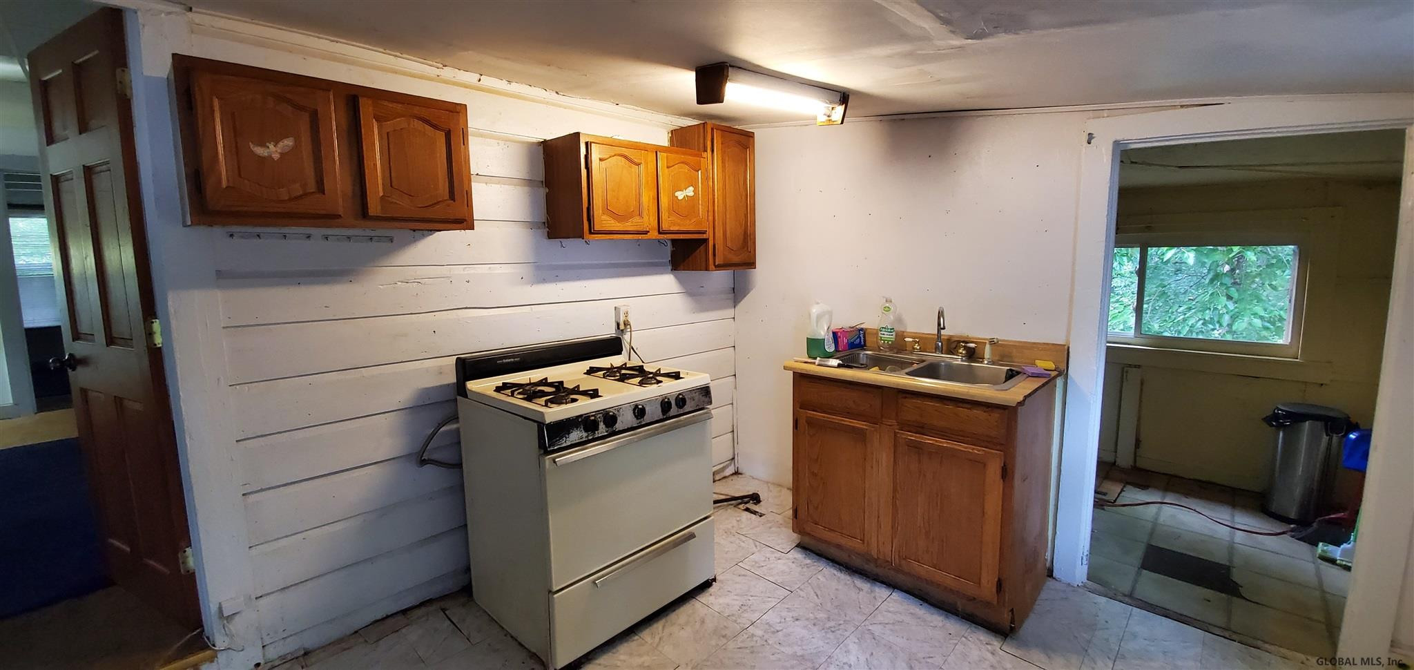 17 Katherine Road Albany, NY 12205 - Photo 12 of 18 Photo 12