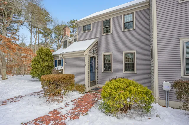 $389,000 | 1160 Phinneys Lane, Unit 2B, Centerville, MA 02632