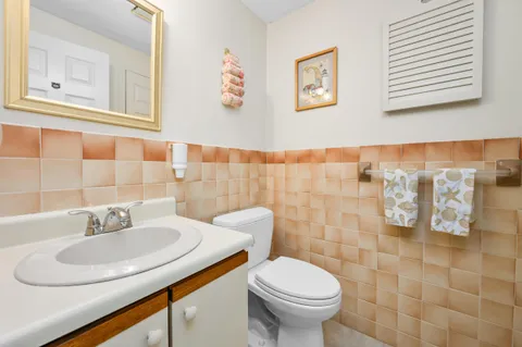 $389,000 | 1160 Phinneys Lane, Unit 2B, Centerville, MA 02632