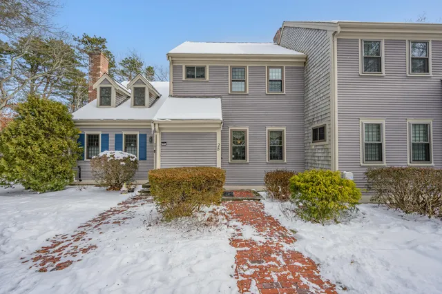 $389,000 | 1160 Phinneys Lane, Unit 2B, Centerville, MA 02632