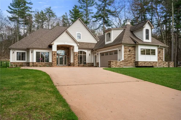 $885,000 | 595 Sherman Farm Road, Burrillville, RI 02830