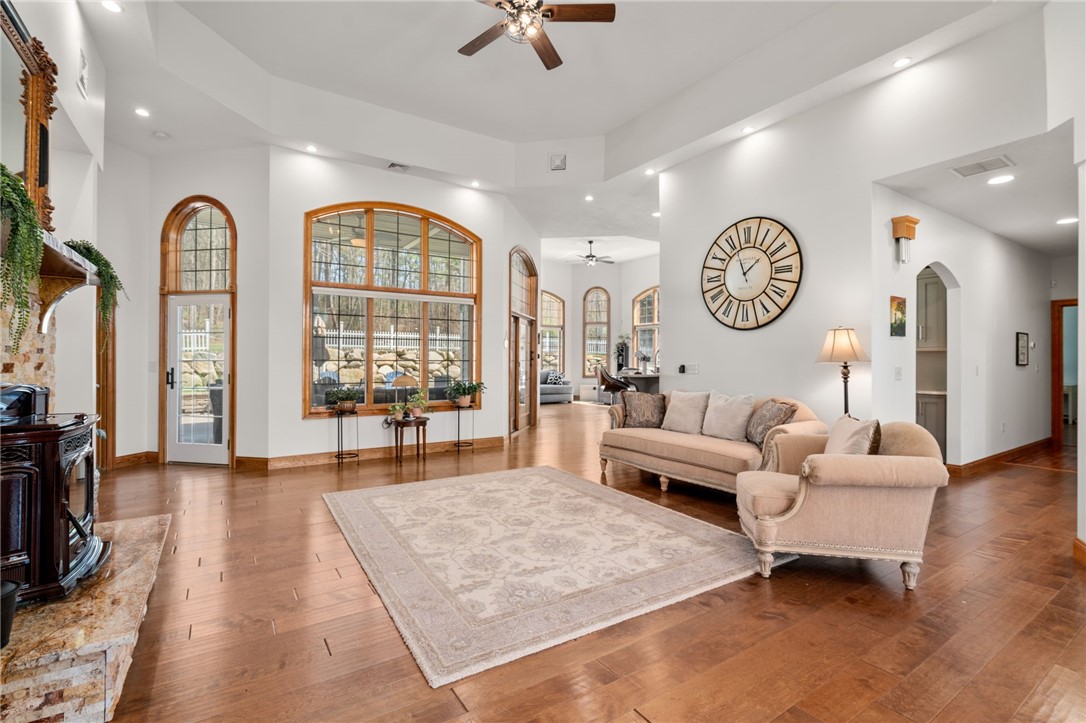 595 Sherman Farm Road Burrillville, RI 02830 - Photo 4 of 37