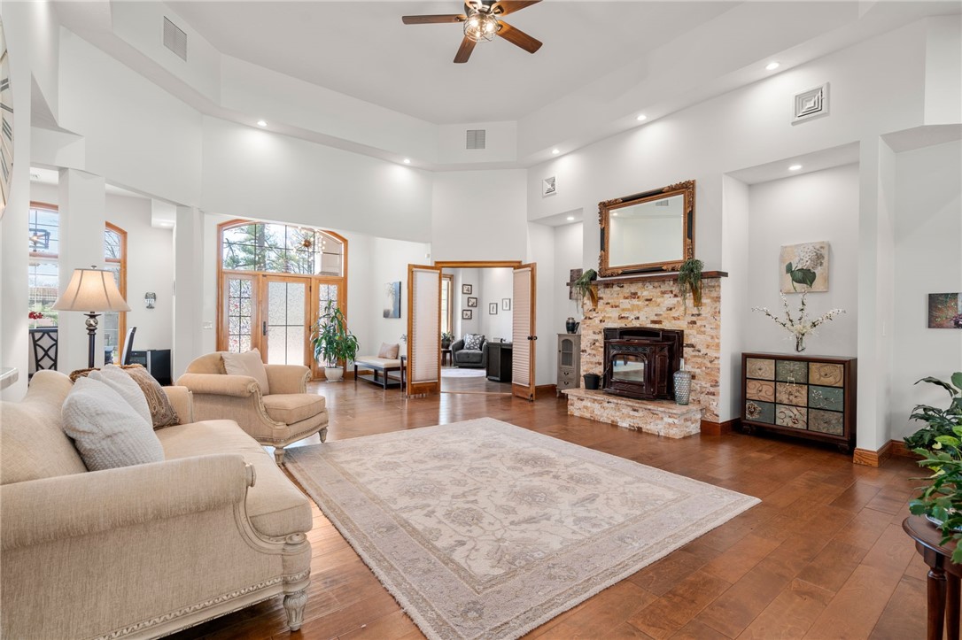 595 Sherman Farm Road Burrillville, RI 02830 - Photo 5 of 37