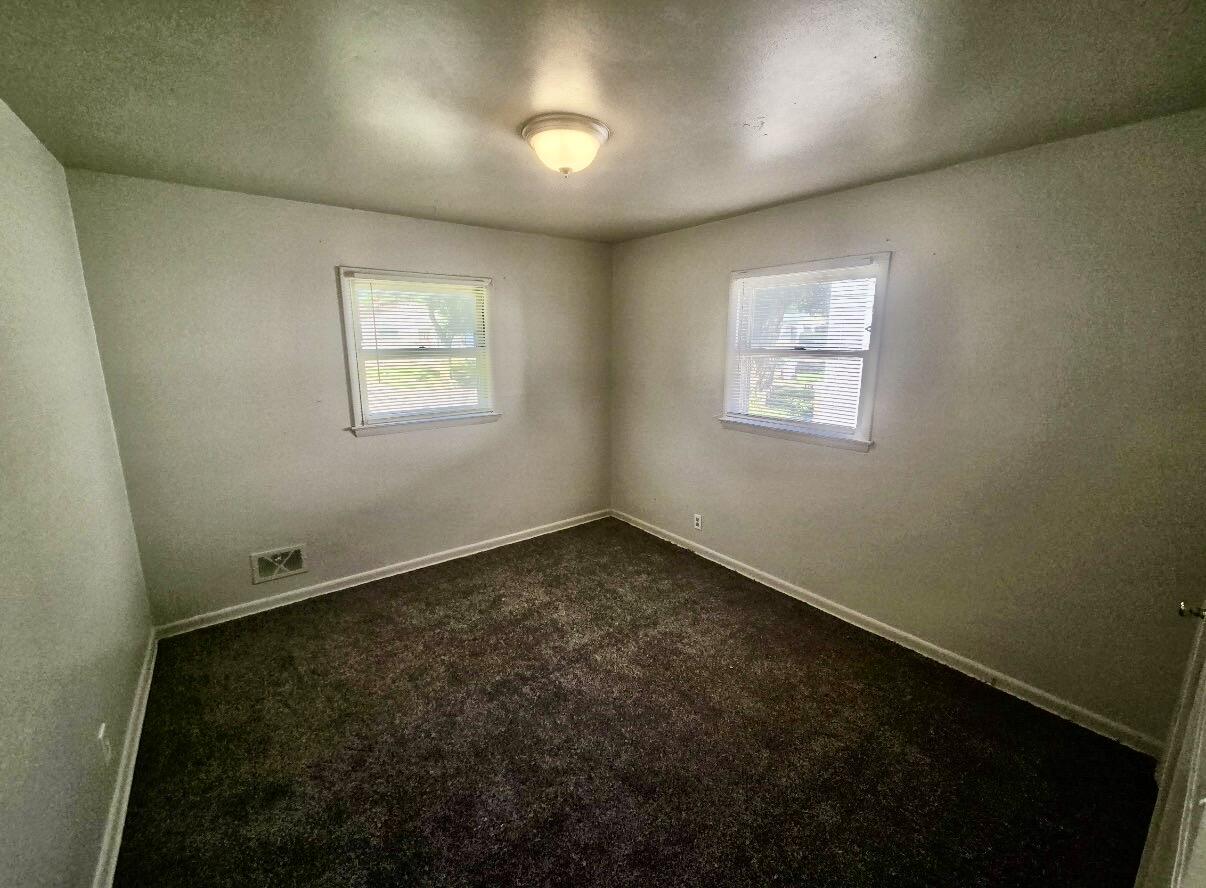 5280 North 65th Street Milwaukee, WI 53218 - Photo 8 of 18 IMG_6832