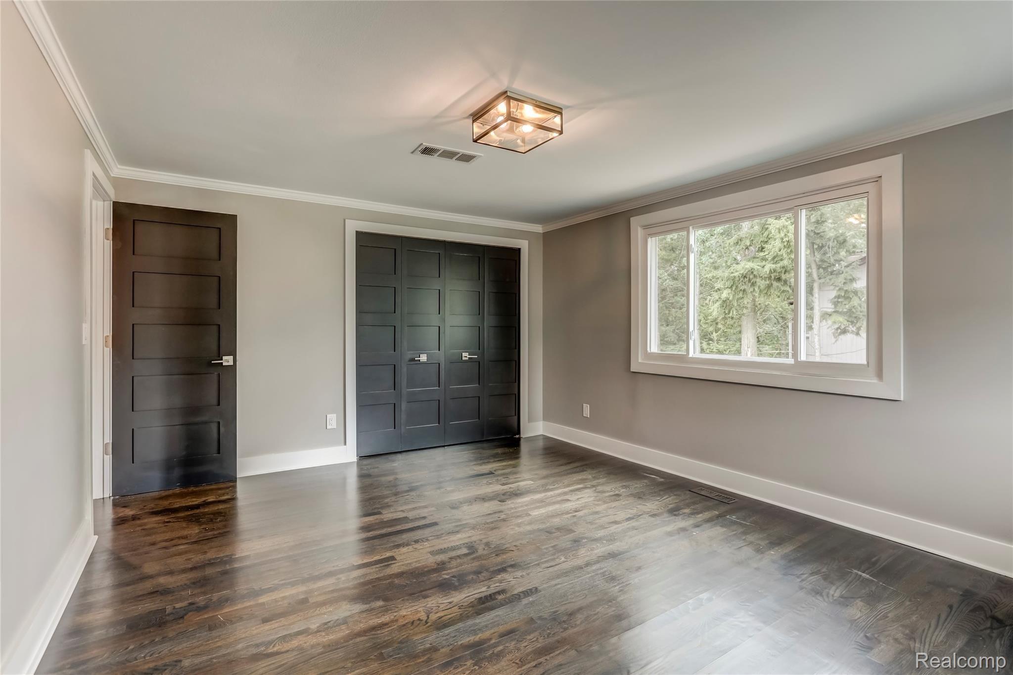 5161 Watergate Road West Bloomfield, MI 48323 - Photo 31 of 40 5161 Watergate Road, West Bloomfield Township, MI-31.jpg-FULL
