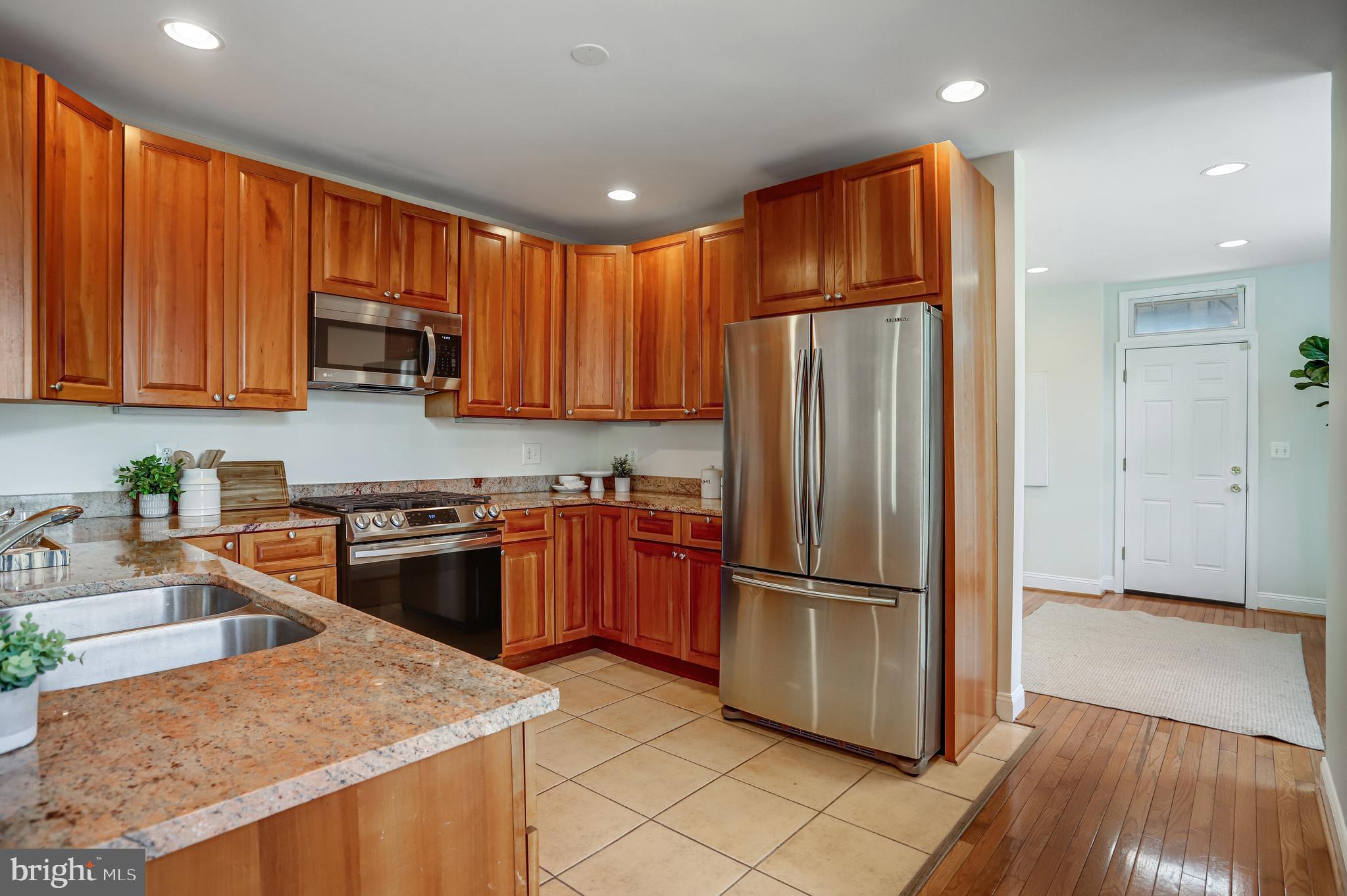 15 Todd Place Northeast Washington, DC 20002 - Photo 10 of 52 Granite Countertops and Ceramic Tile Floors