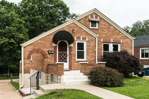 $184,900 | 2367 Goodale Avenue, Overland, MO 63114