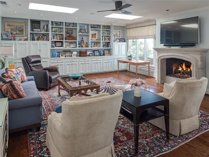 $2,279,000 | 7715 Southwestern Boulevard, Dallas, TX 75225