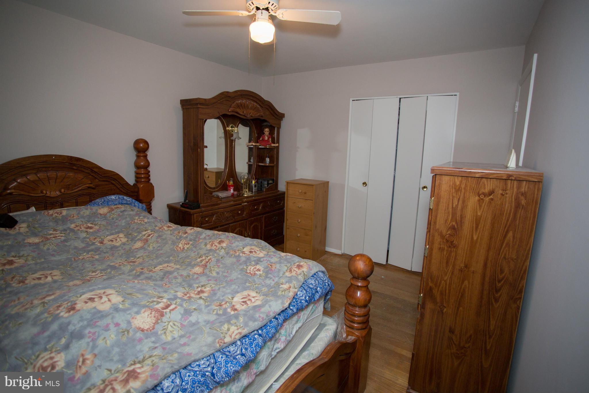 4395 Crest Heights Road Baltimore, MD 21215 - Photo 11 of 26 Bedroom (Master)