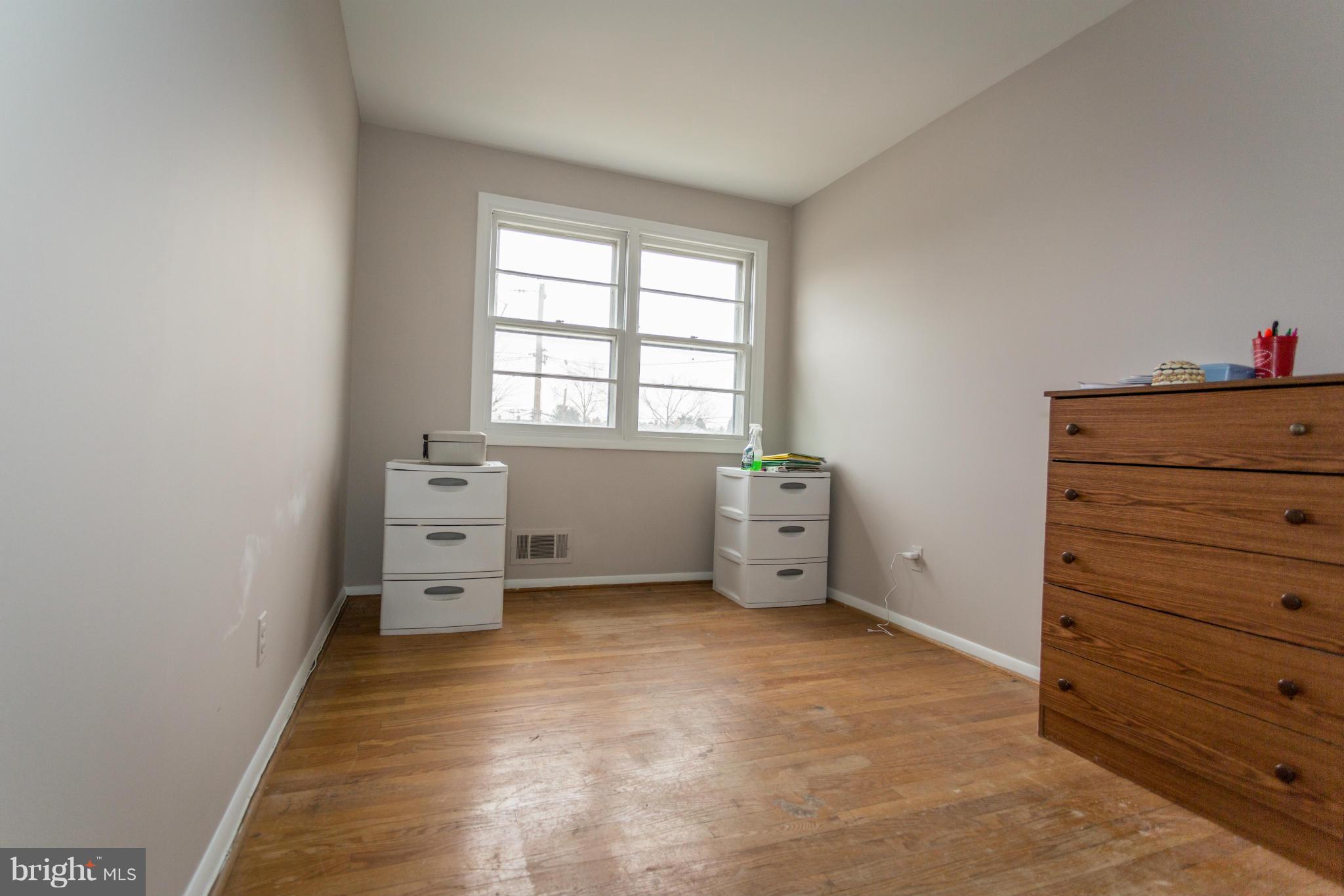 4395 Crest Heights Road Baltimore, MD 21215 - Photo 12 of 26 Bedroom
