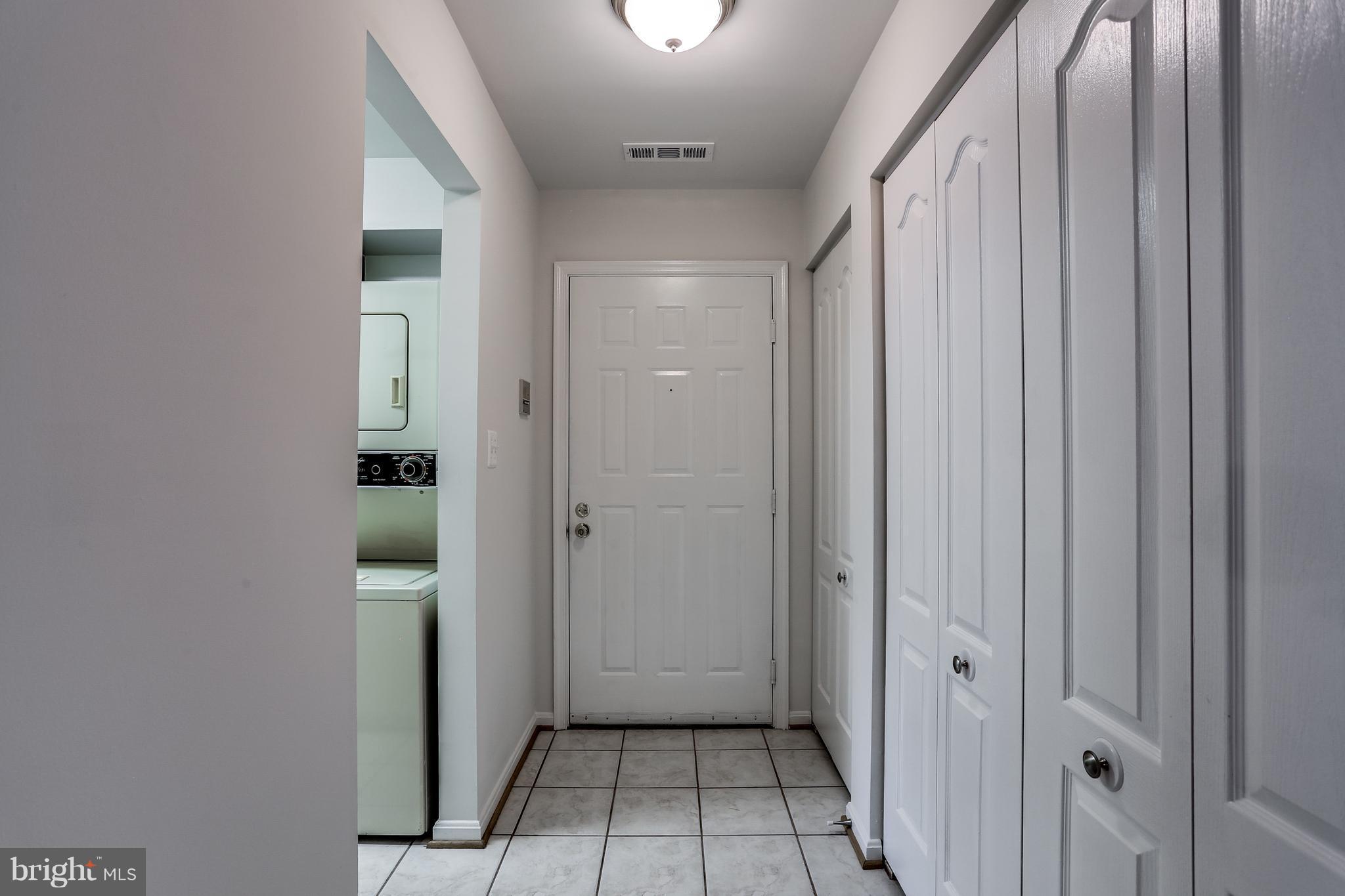 8589 Falls Run Road, Unit D Ellicott City, MD 21043 - Photo 5 of 24 Foyer