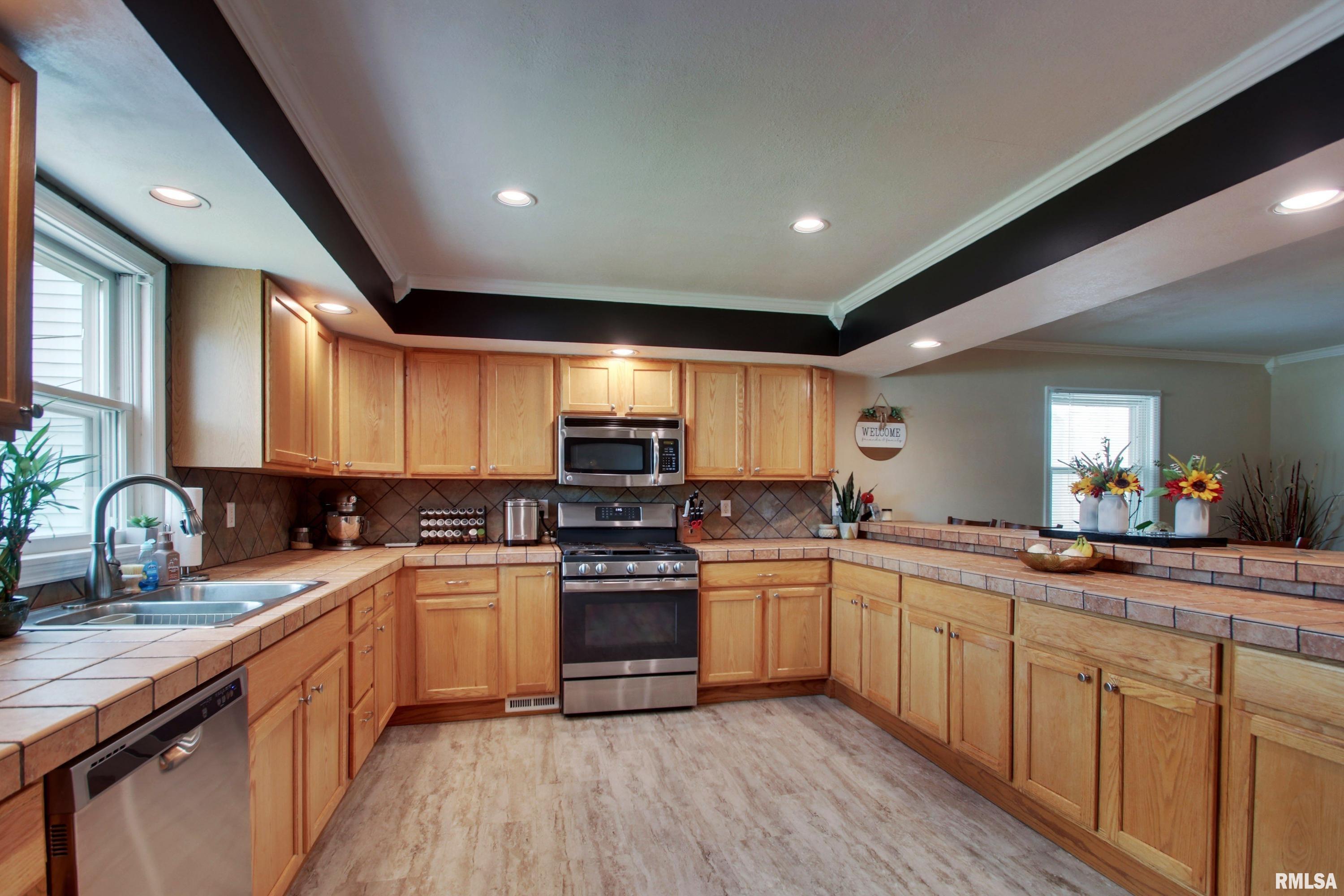 1621 Spring Street Quincy, IL 62301 - Photo 6 of 27