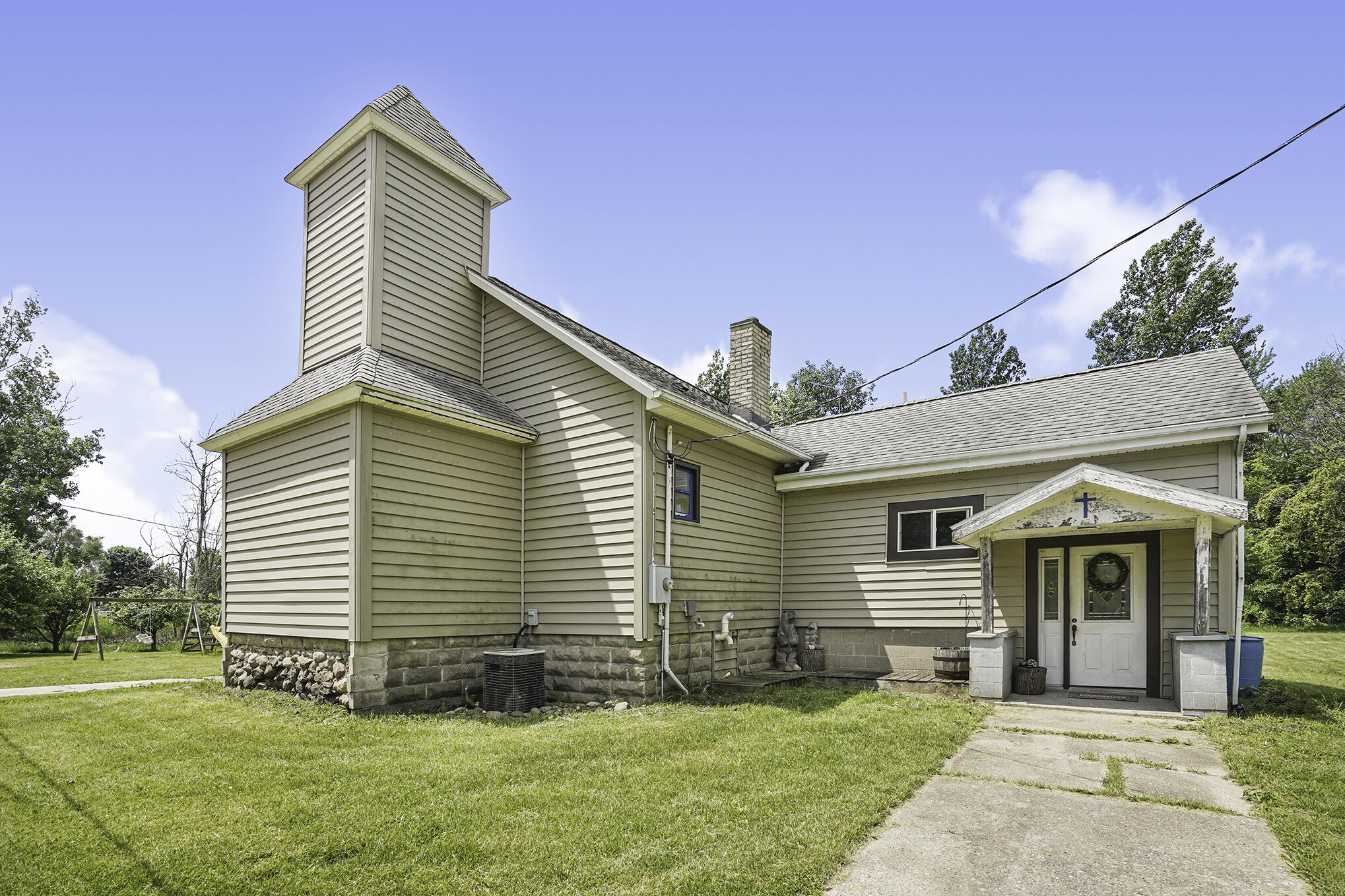 9210 Elmdale Road Clarksville, MI 48815 - Photo 1 of 26 Photo May 31, 11 28 15 AM