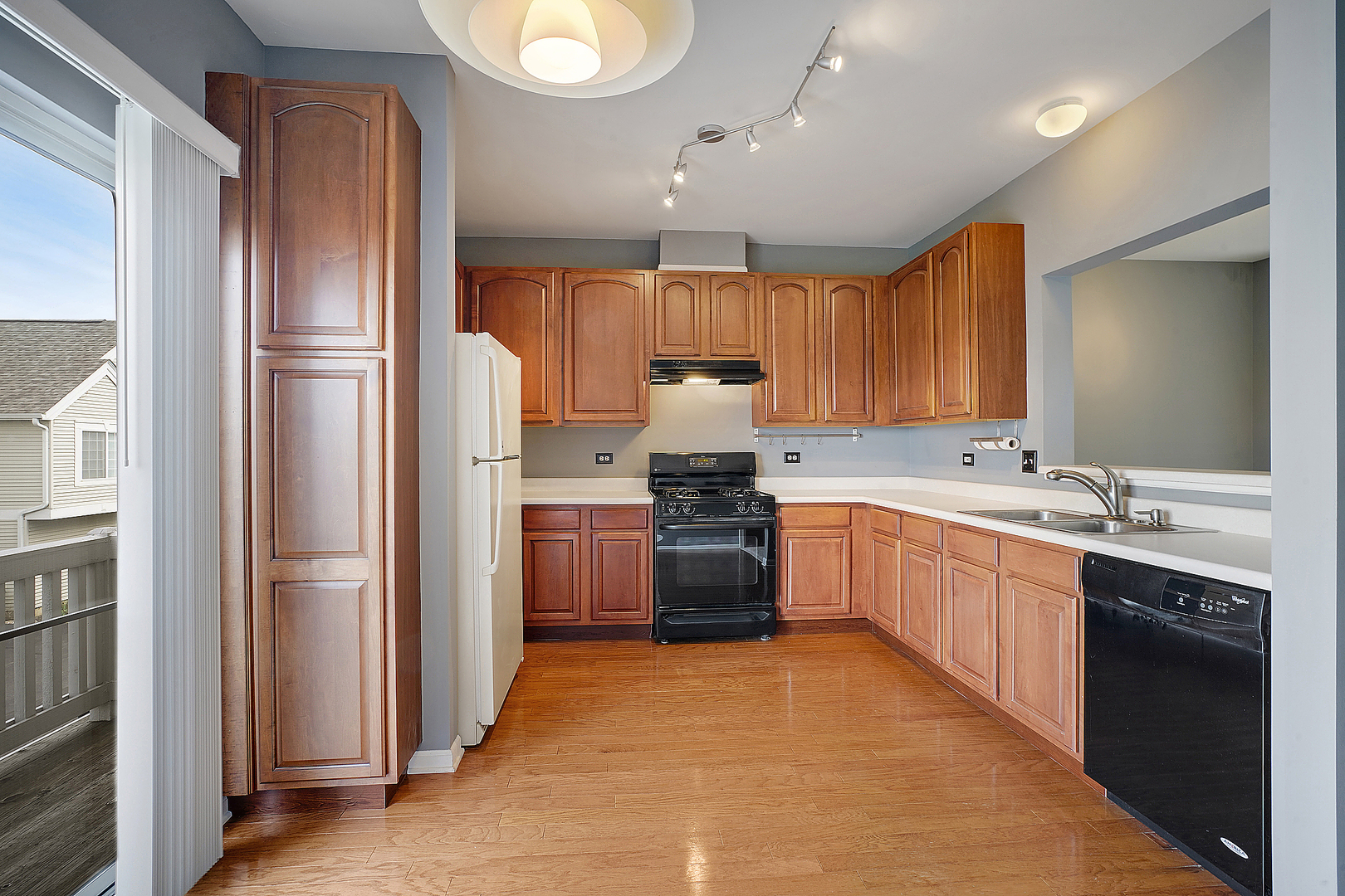 3371 Ravinia Circle Aurora, IL 60504 - Photo 2 of 15