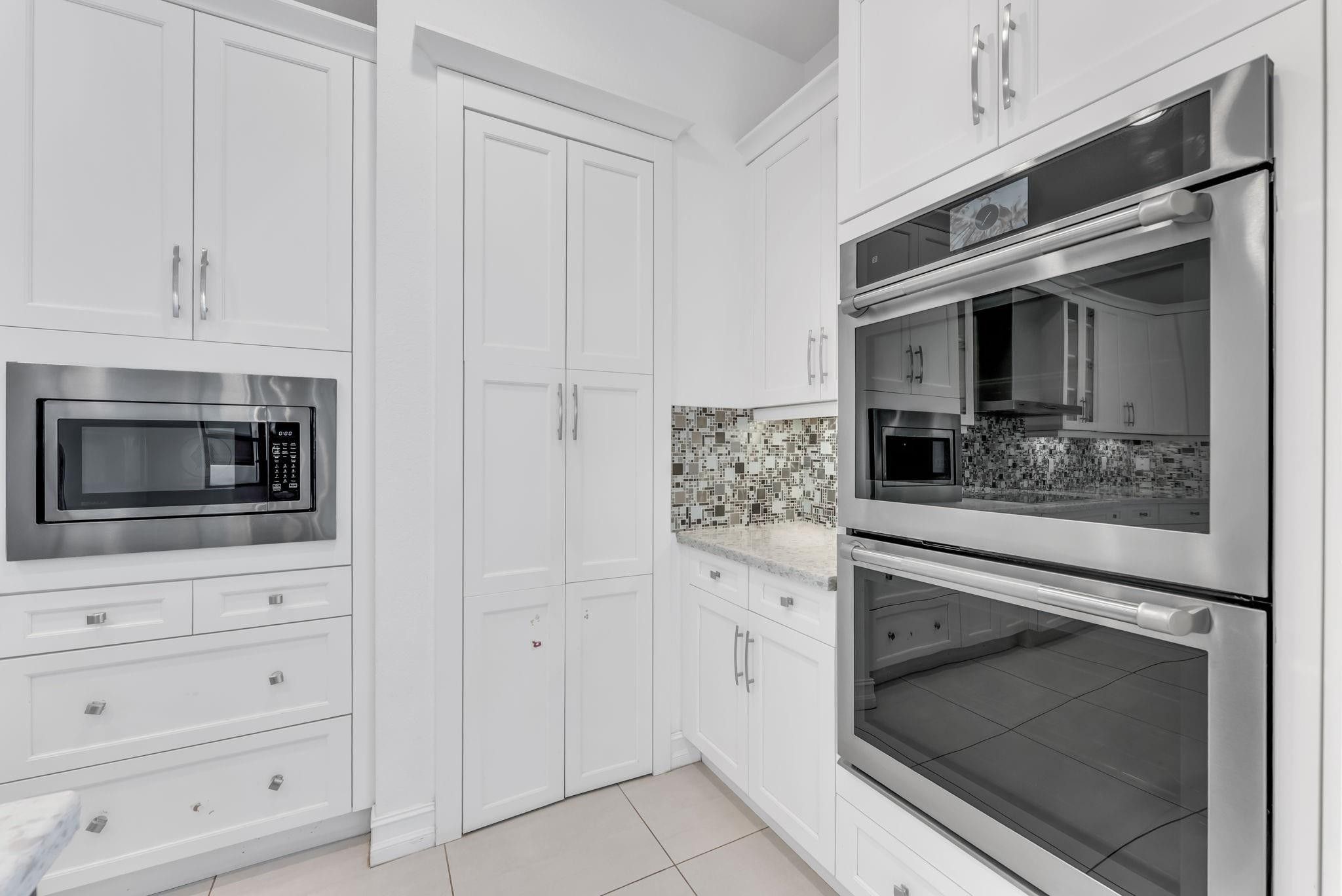 1286 Southwest 113th Way Pembroke Pines, FL 33025 - Photo 9 of 42 Photo 9