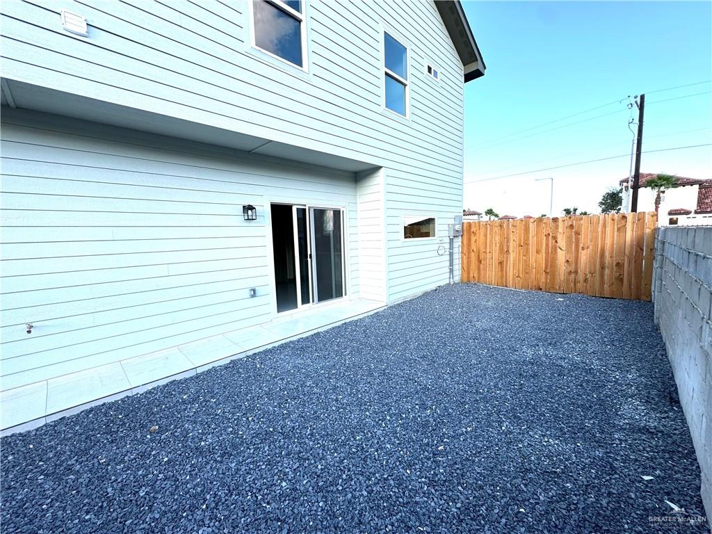 2810 Stablewood Mission, TX 78574 - Photo 18 of 18 a view of a backyard