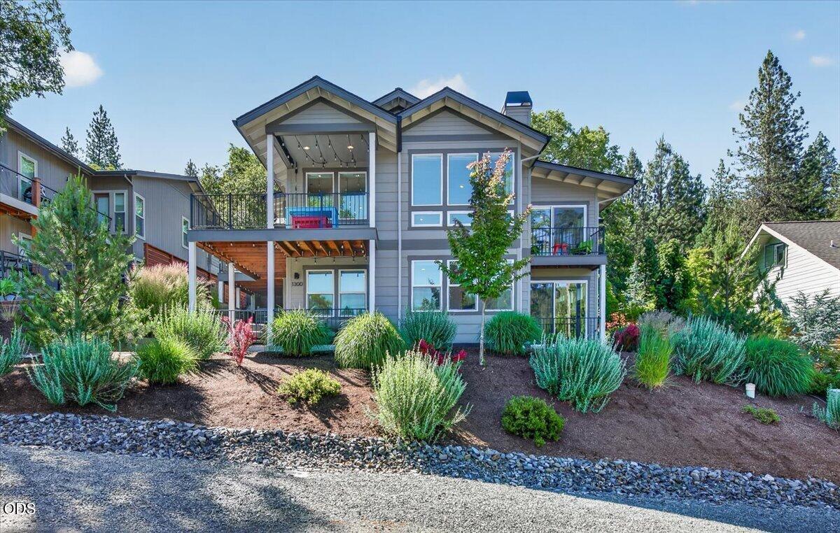 1300 Andrews Road Jacksonville, OR 97530 - Photo 4 of 53