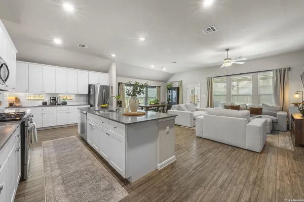 $464,900 | 31752 Meander Lane, Bulverde, TX 78163