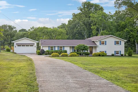 $2,799,000 | 192 Cherokee Road, Hendersonville, TN 37075