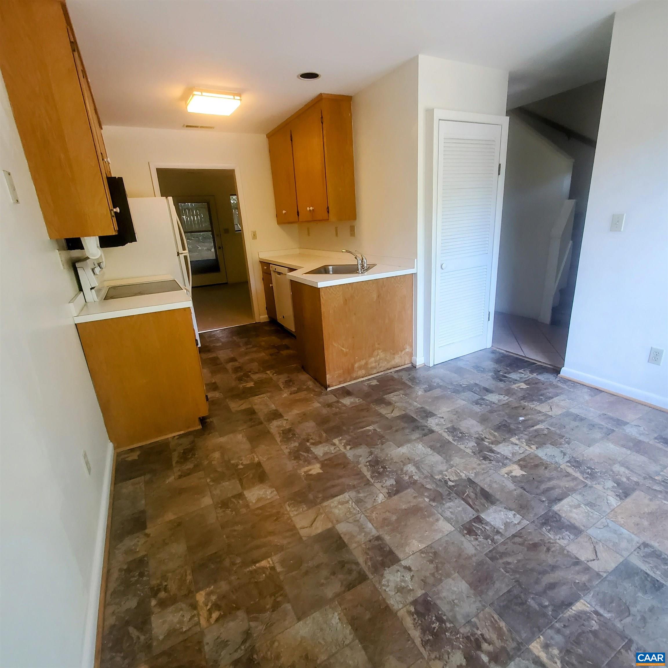 1217 Chatham Ridge Charlottesville, VA 22901 - Photo 8 of 13