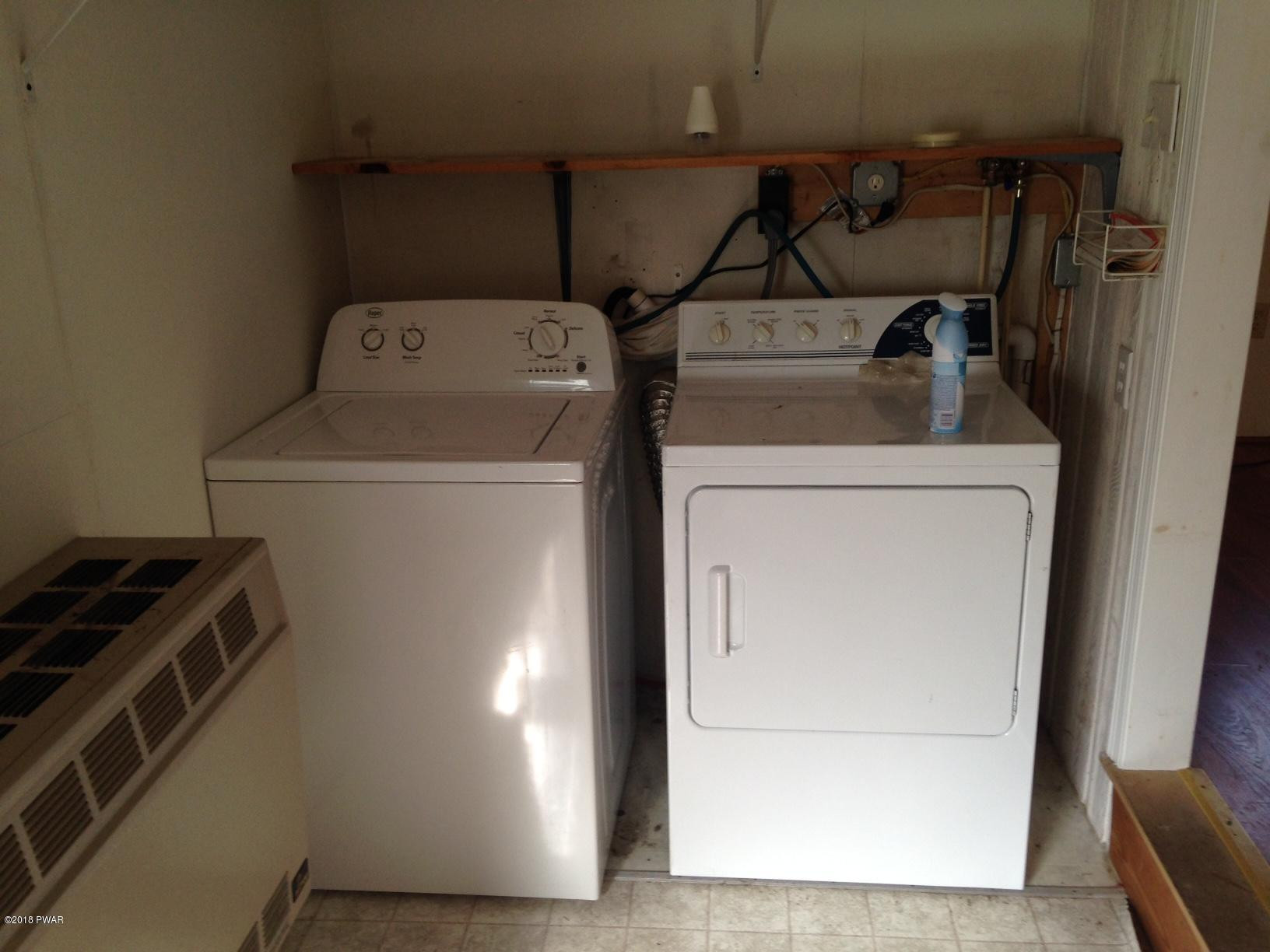 206 Silver Lake Road Dingmans Ferry, PA 18328 - Photo 10 of 15 Laundry