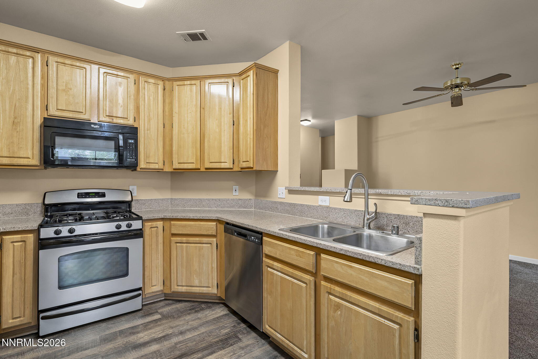 900 South Meadows Parkway, Unit 424 Reno, NV 89521 - Photo 2 of 31 11-web-or-mls-_DSC5239