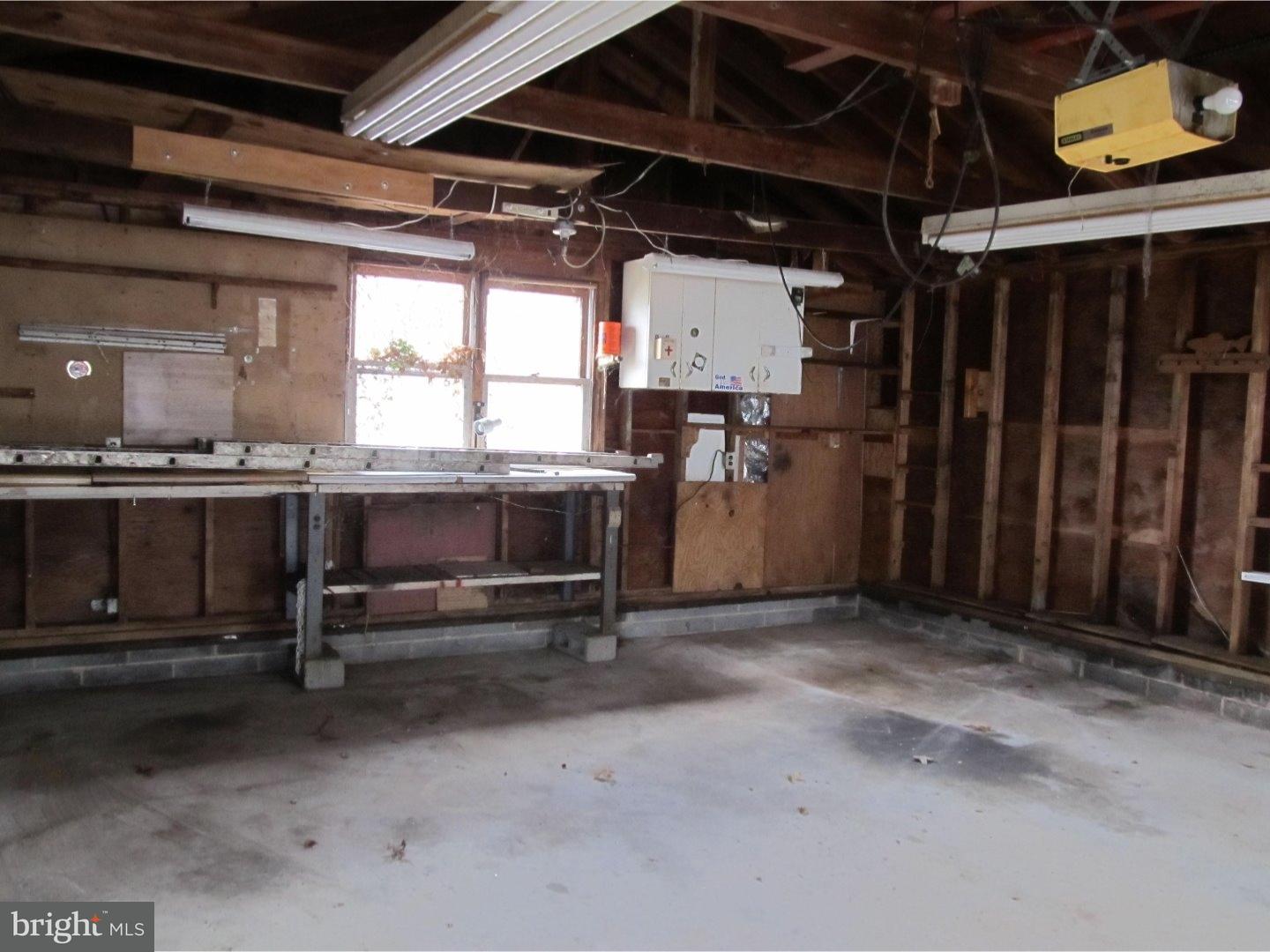 514 Cains Mill Road Williamstown, NJ 08094 - Photo 13 of 15 Garage