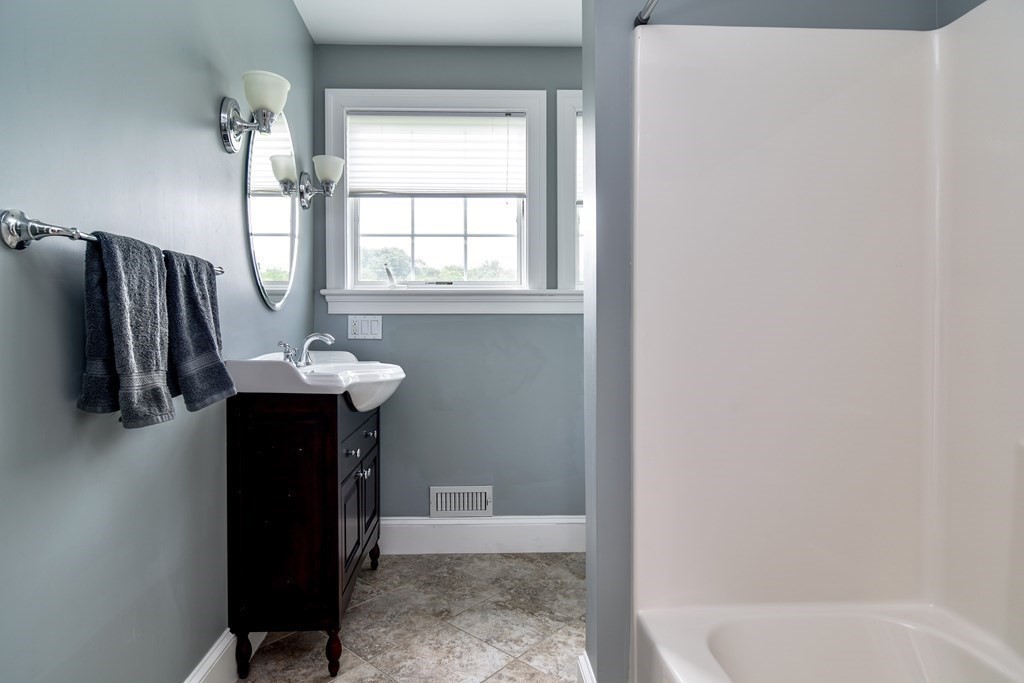 1 Hunt Drive, Unit 1B Dover, MA 02030 - Photo 23 of 28