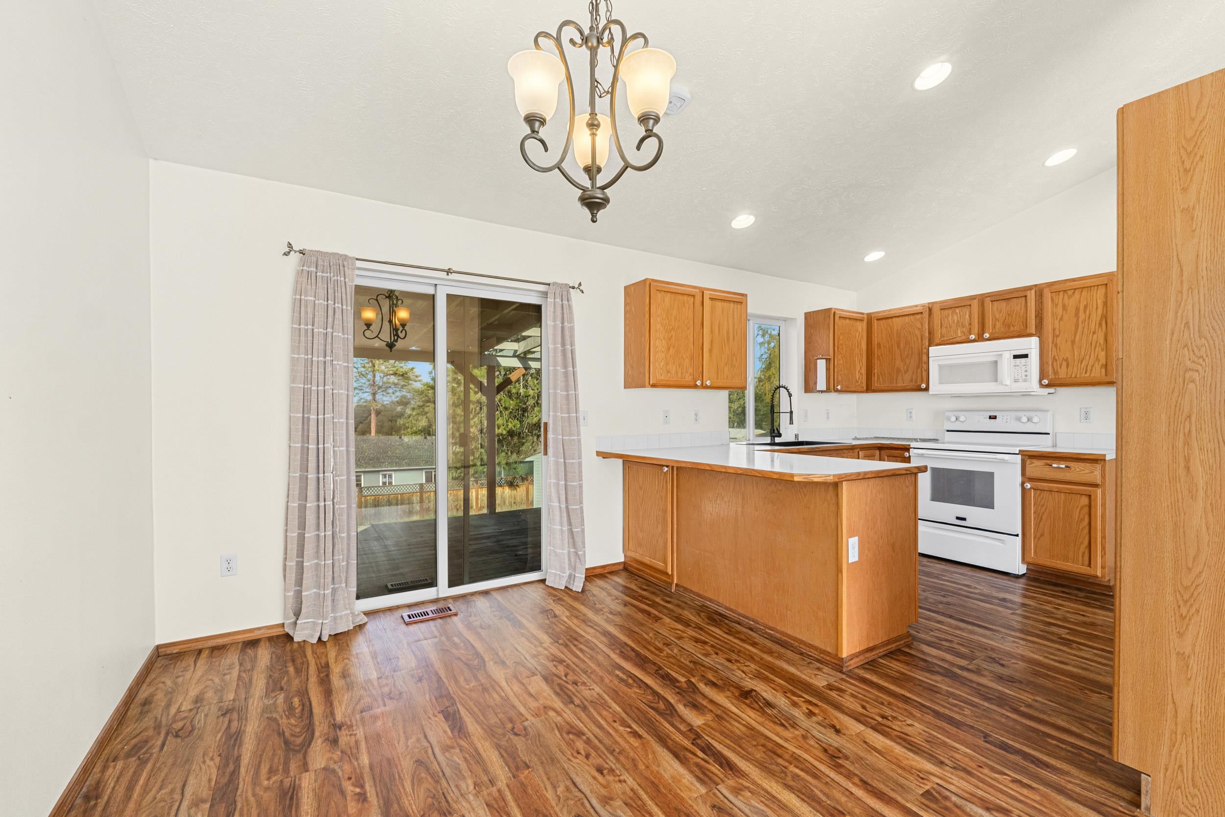 38121 North Frontage Road Elk, WA 99009 - Photo 14 of 44 Gallery Image 14