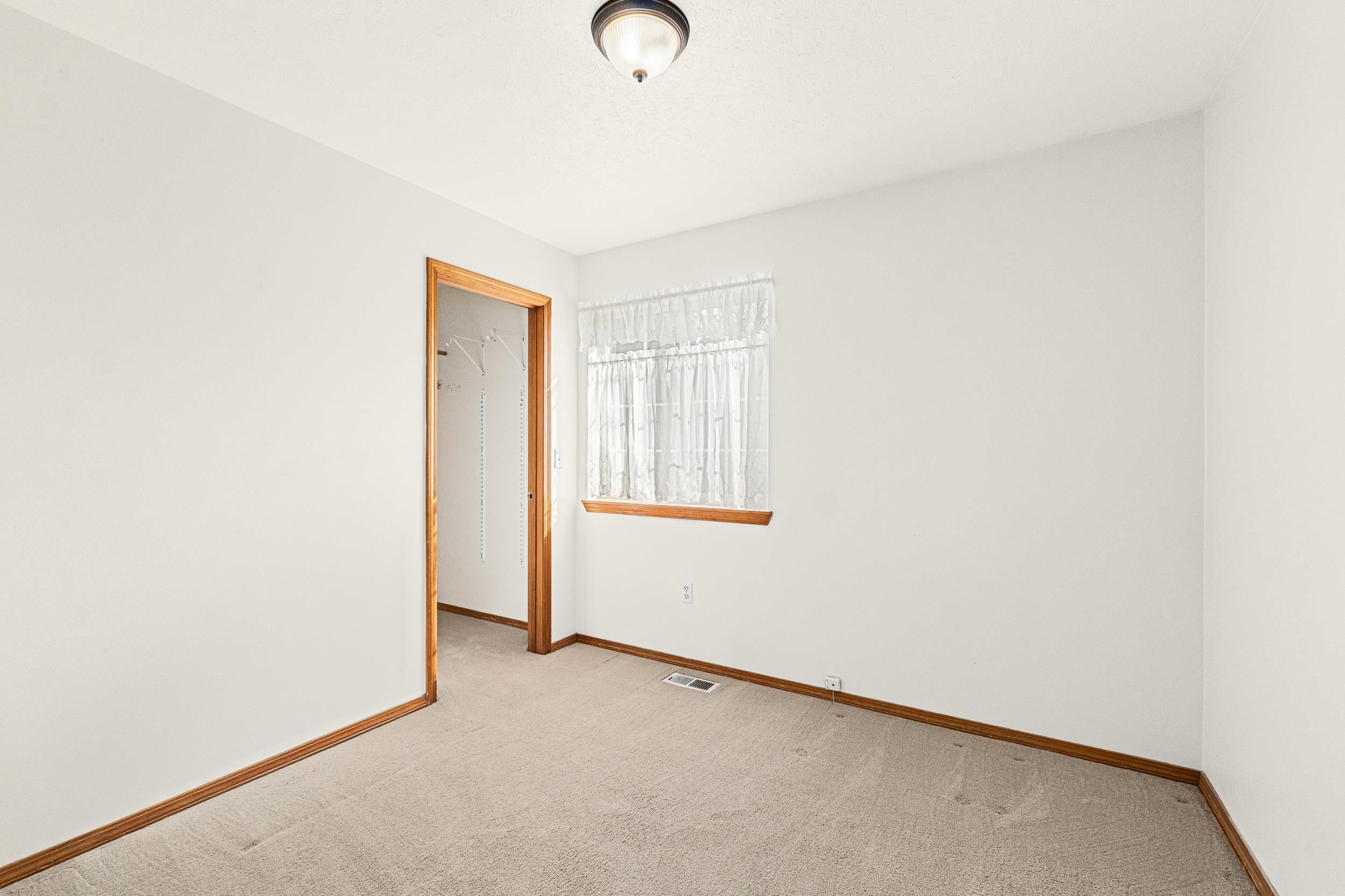 38121 North Frontage Road Elk, WA 99009 - Photo 19 of 44 Gallery Image 19