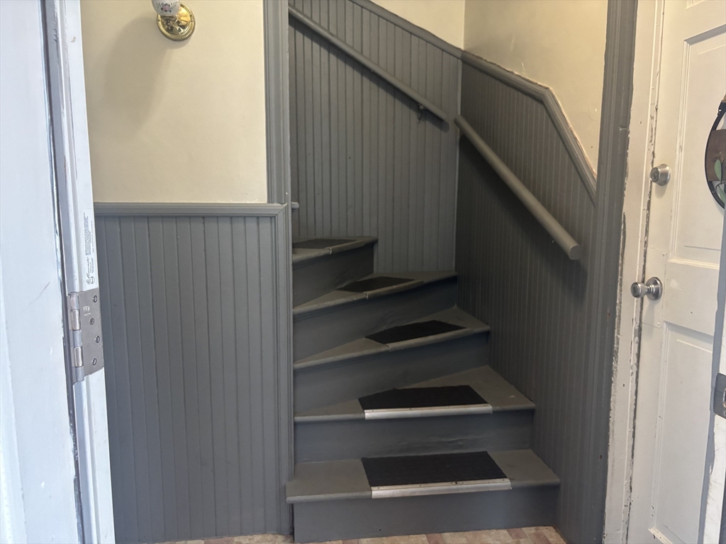 87 Smith Fall River Fall River, MA 02721 - Photo 3 of 13 Gallery Image 3