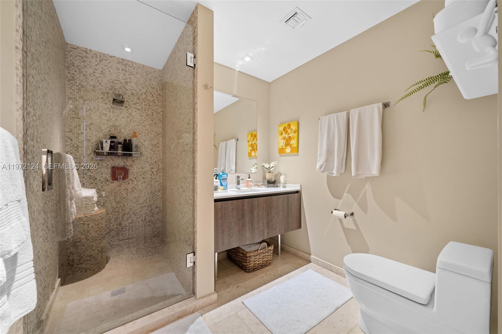 68 Southeast 6th Street, Unit 3209 Miami, FL 33131 - Photo 18 of 19