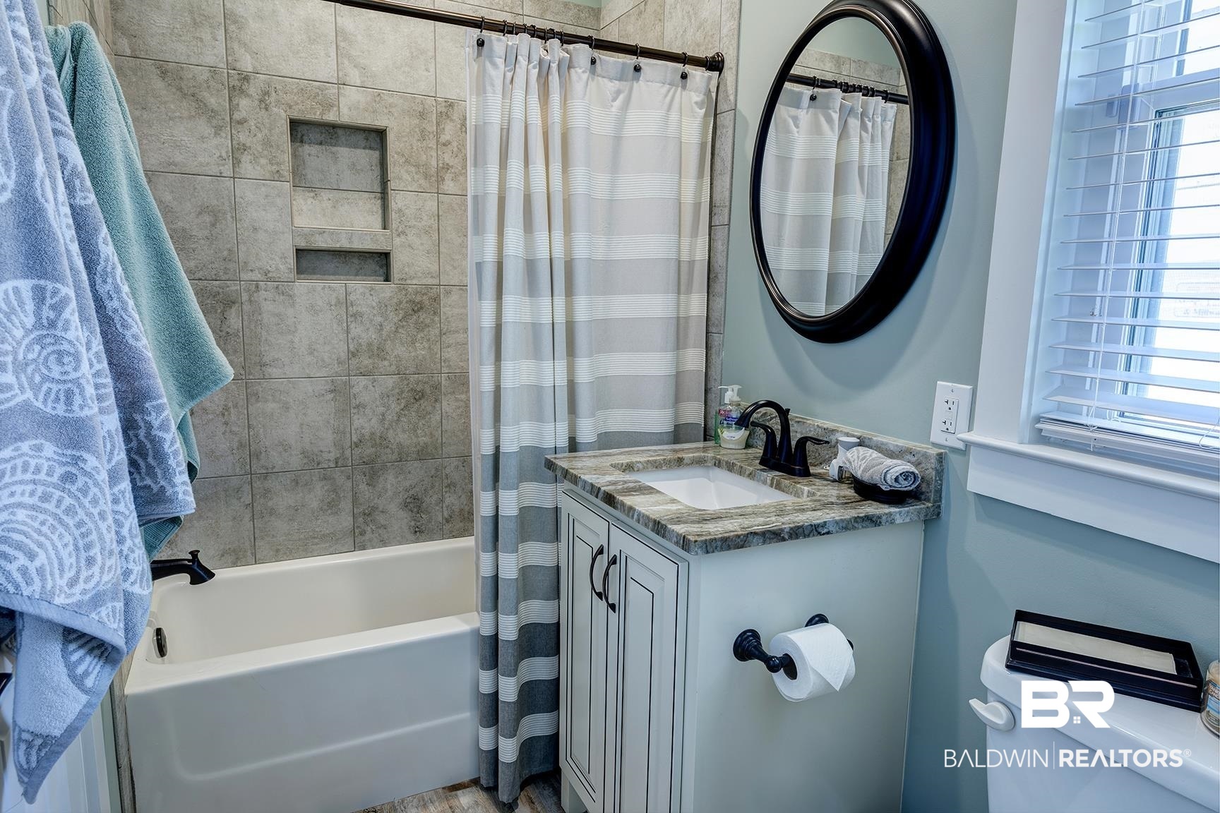 12400 Reunion Place Foley, AL 36535 - Photo 37 of 50 Guest Bath