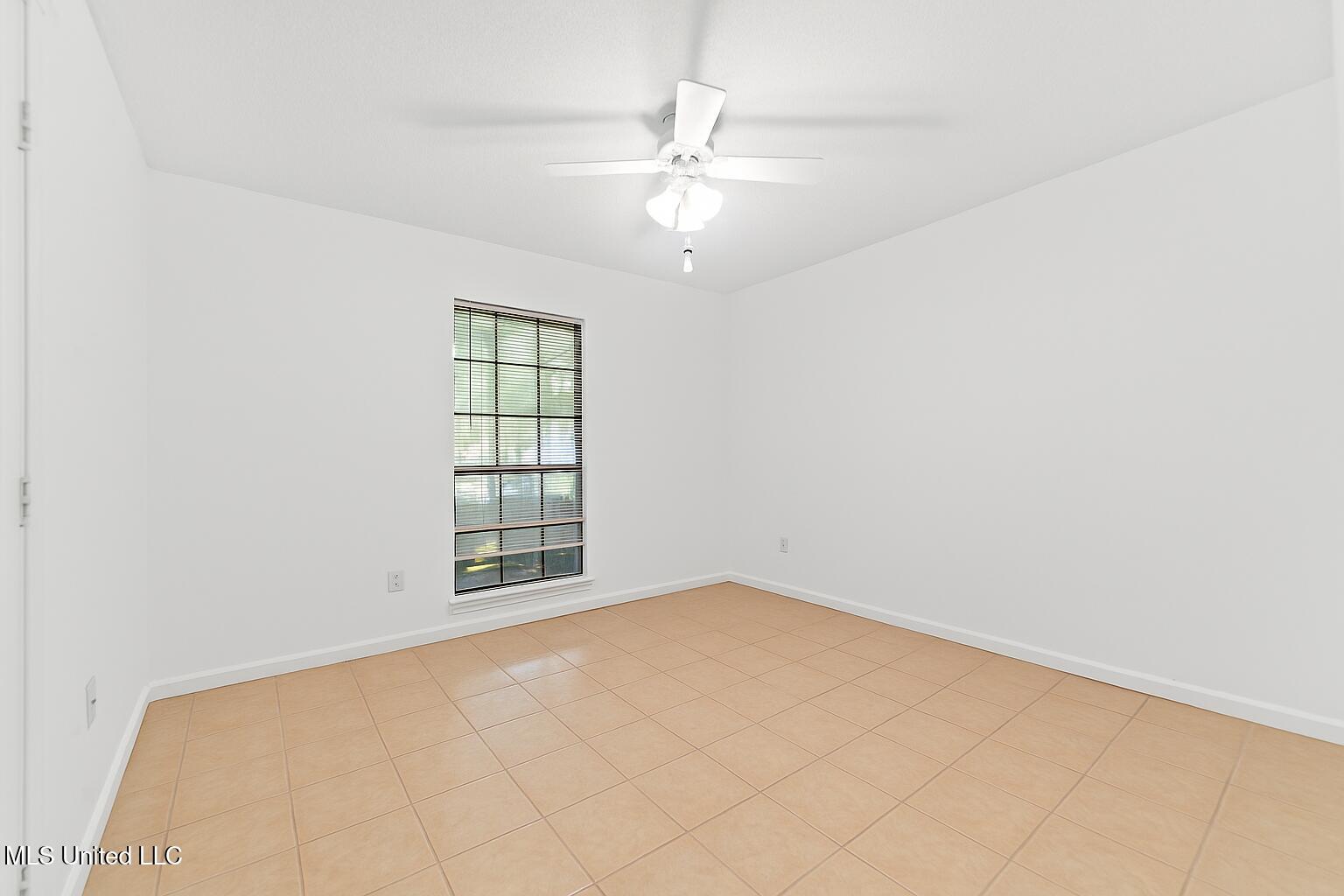 2513 Fairley Road Gautier, MS 39553 - Photo 13 of 28 Primary bedroom