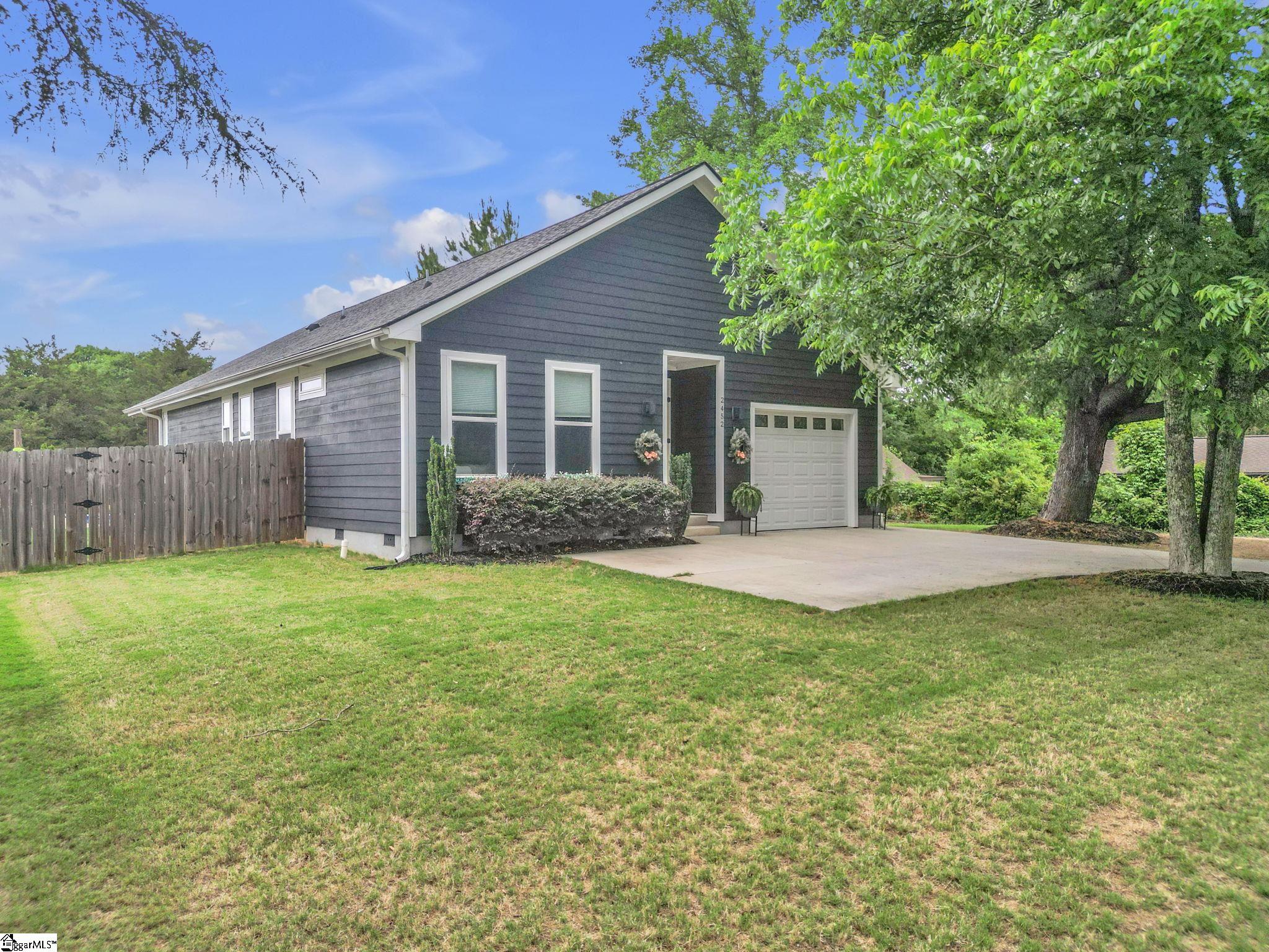 2452 Fews Bridge Road Greer, SC 29651 - Photo 3 of 37