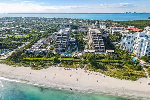 $4,450,000 | 201 Crandon Boulevard, Unit 175, Key Biscayne, FL 33149
