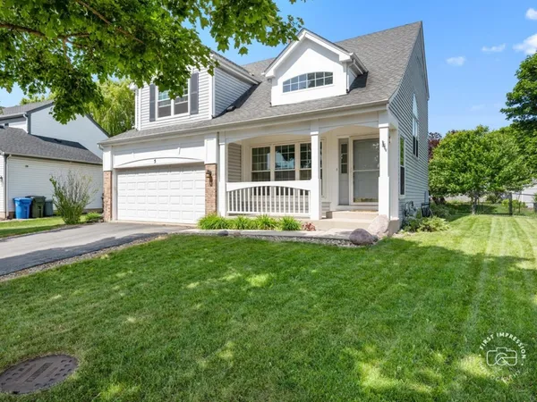 $400,000 | 5 Ridge Court, South Elgin, IL 60177