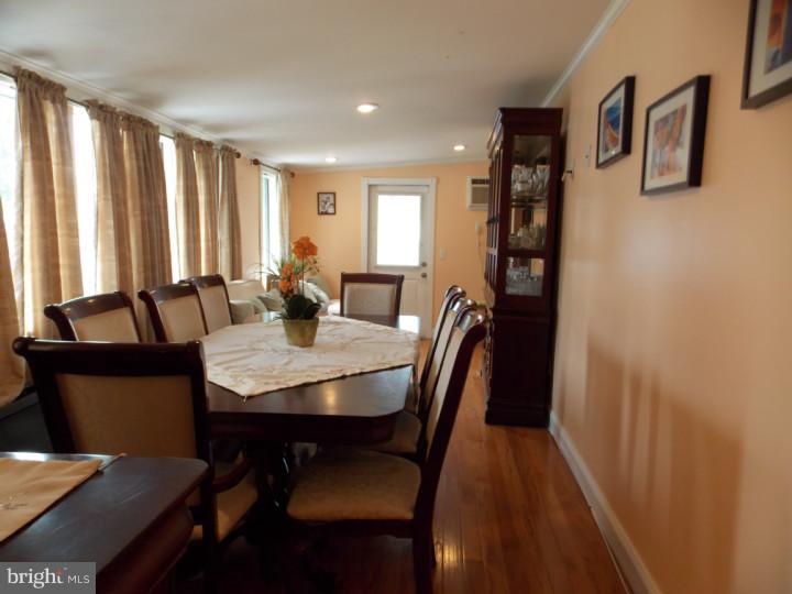 228 Upland Road Brookhaven, PA 19015 - Photo 5 of 25 Dining Room