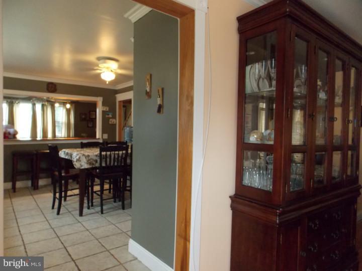 228 Upland Road Brookhaven, PA 19015 - Photo 6 of 25 Gallery Image 6