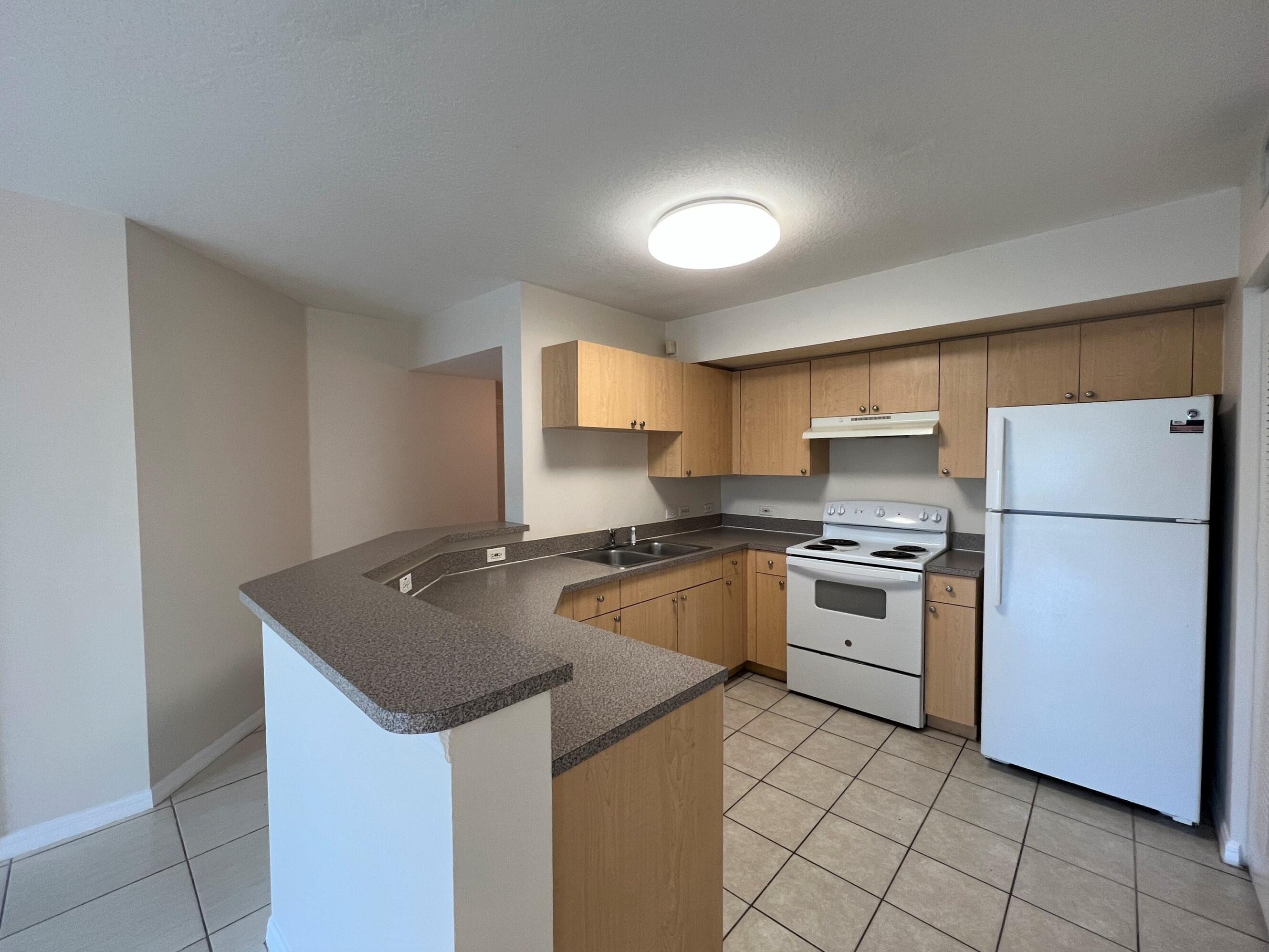 202 Villa Circle Boynton Beach, FL 33435 - Photo 2 of 5 original (2)