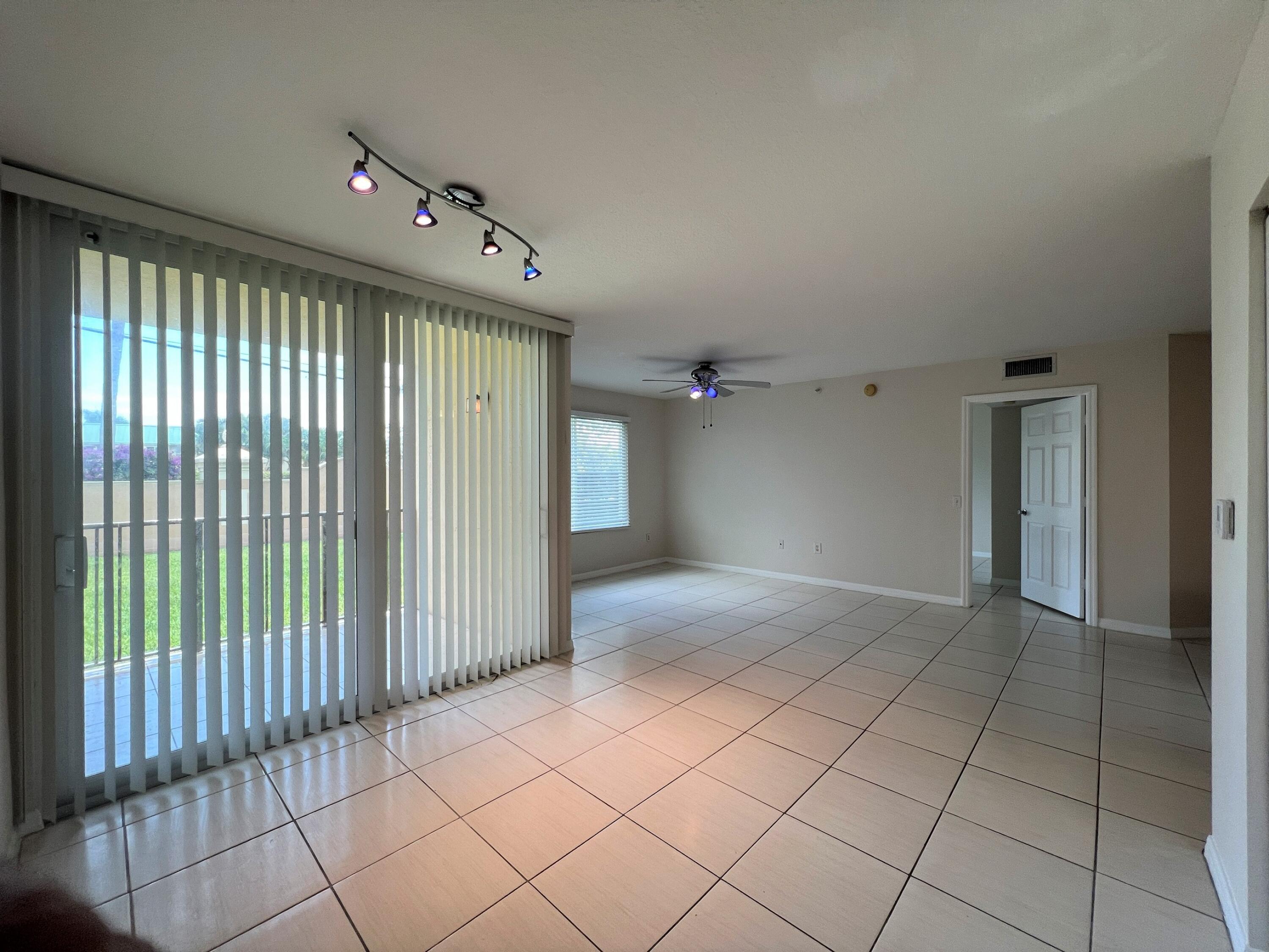 202 Villa Circle Boynton Beach, FL 33435 - Photo 3 of 5 original (3)