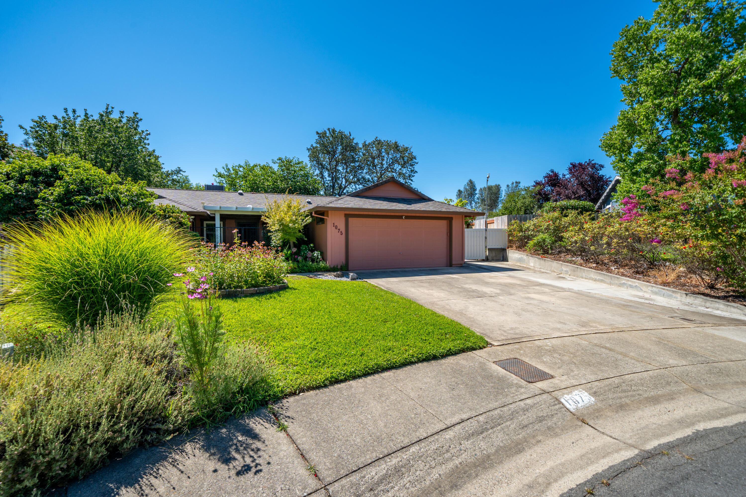 1075 Goodview Way Redding, CA 96003 - Photo 39 of 46 1075 Goodview Way-6