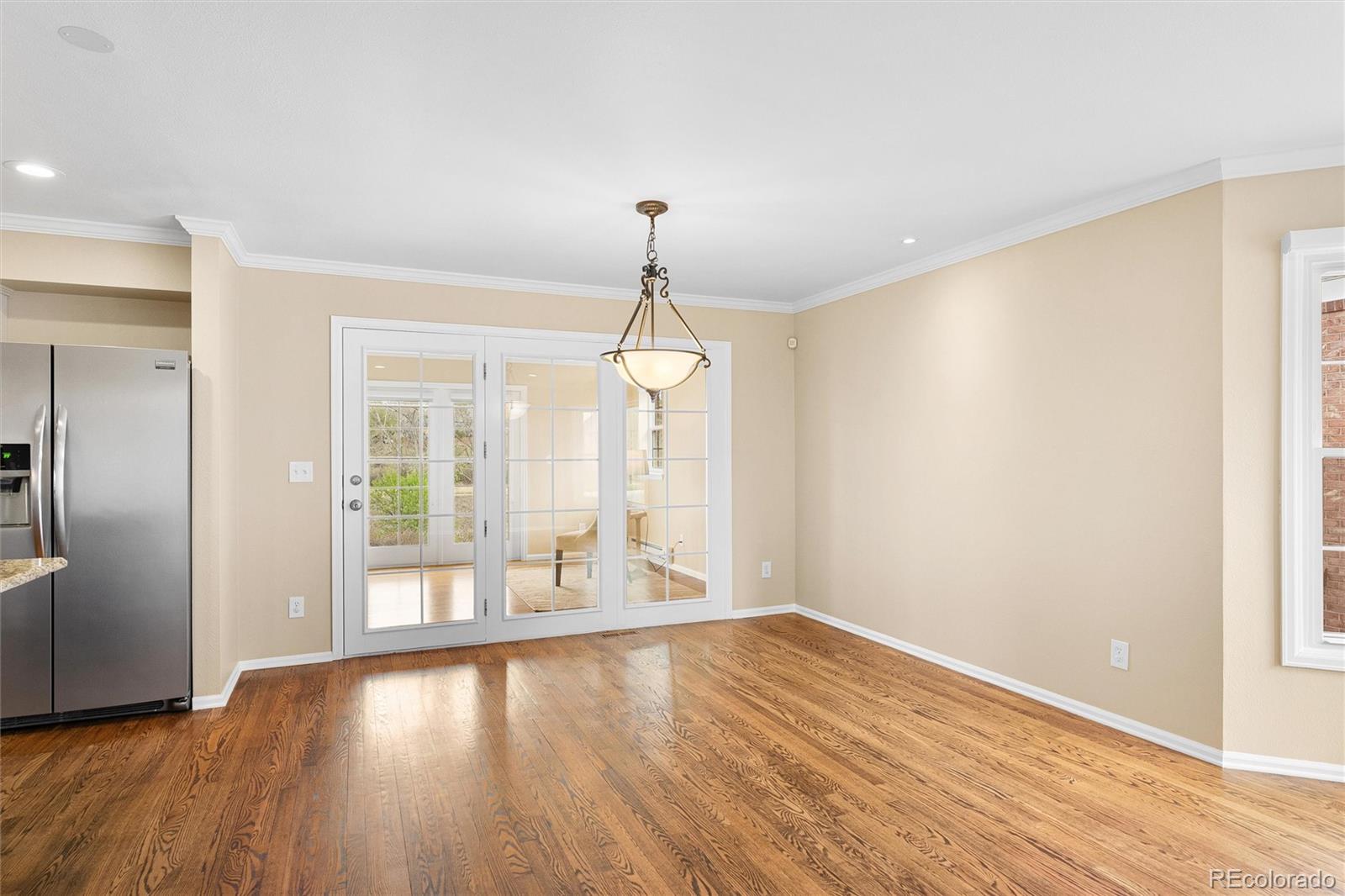 8926 Greenspointe Lane Highlands Ranch, CO 80130 - Photo 11 of 47