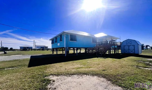 $299,500 | 121 Peach Lane, Grand Isle, LA 70358