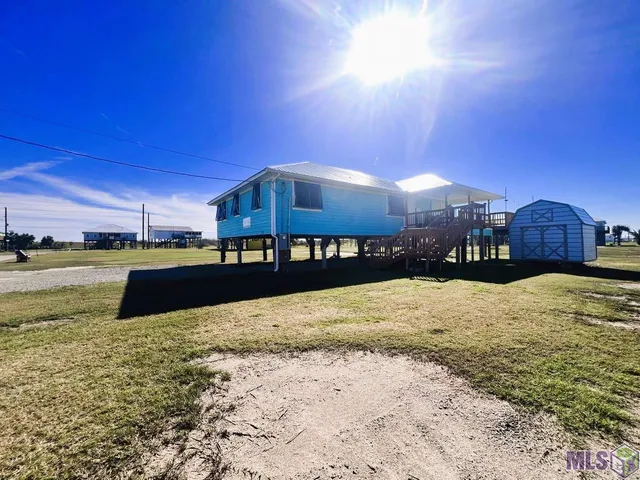 $299,500 | 121 Peach Lane, Grand Isle, LA 70358