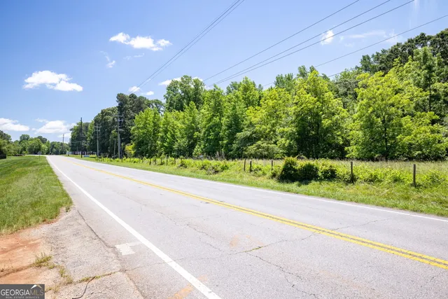 a view of a outdoor space