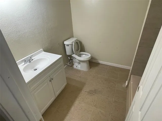 $1,995 | 1819 Gravley Drive, Carrollton, TX 75006