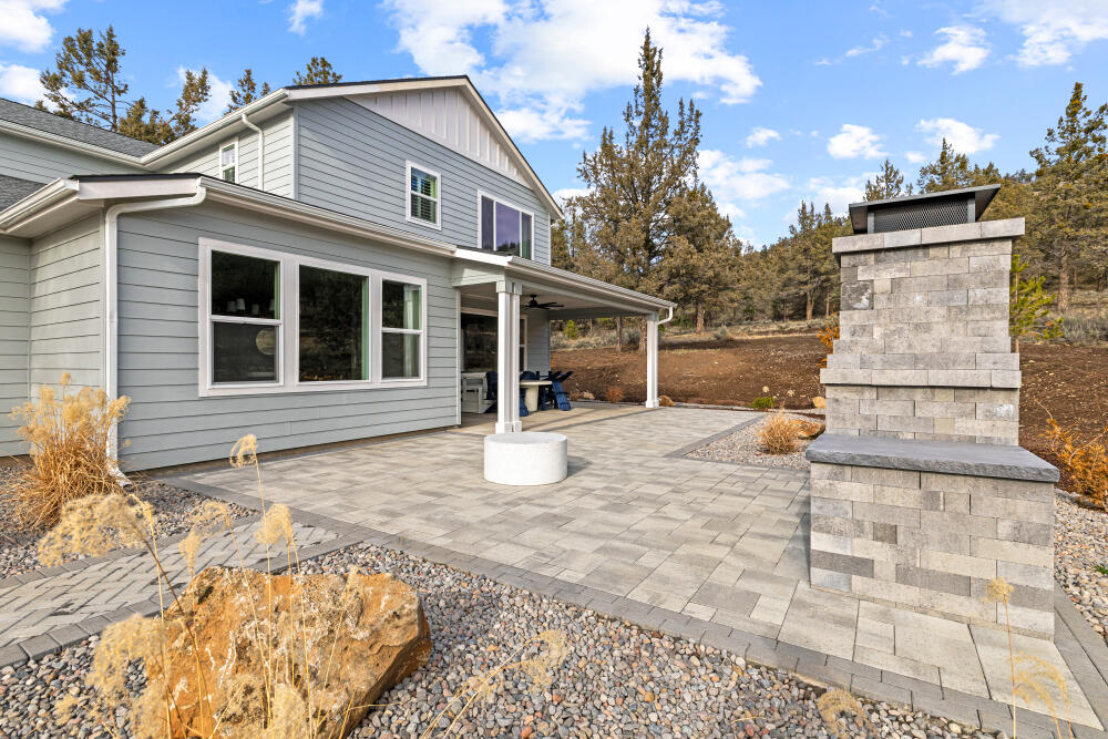 5722 Engleman Spruce Way Klamath Falls, OR 97601 - Photo 19 of 84 5722EnglemanSpruceDr-Exterior-20