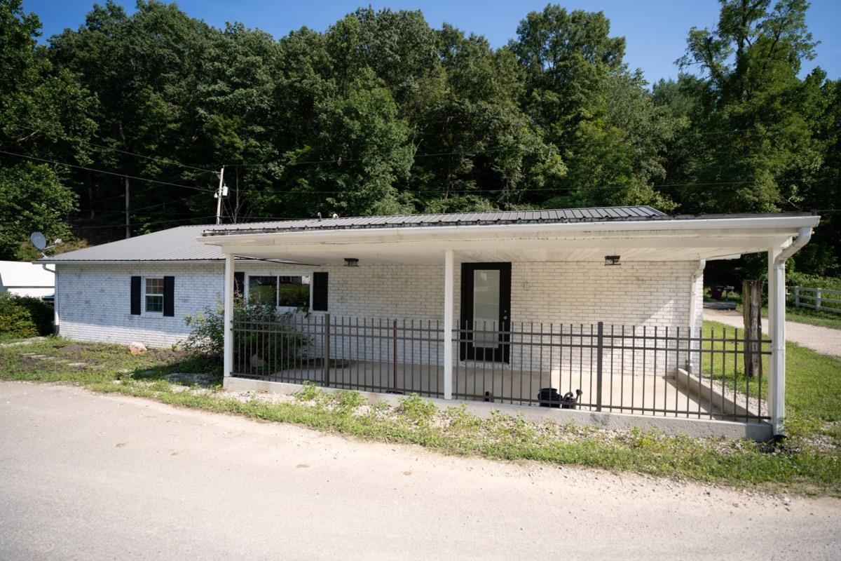 2337 Smith Branch Road Greenup, KY 41144 - Photo 2 of 29
