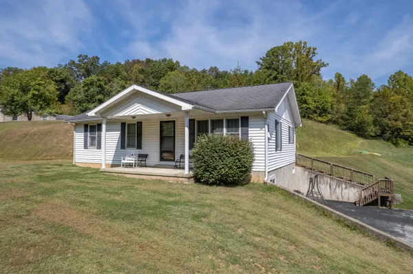 $275,000 | 6194 Highway 460, West Liberty, KY 41472